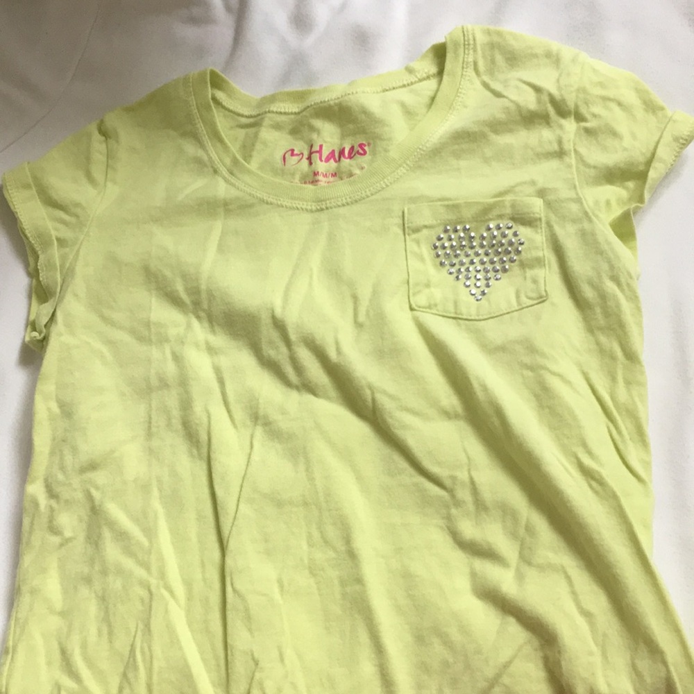 Girls Hanes tee medium